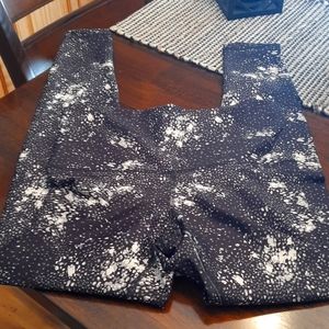 OLD NAVY Leggings Ankle length NWOT Med. Brown/Cream print